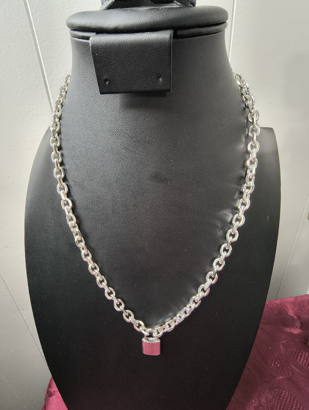 Title:Claires Silver Tone Padlock Lock Pendant Chunky Chain Necklace Y2K - Picture 7 of 11